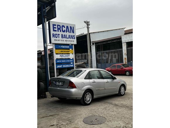 Sahibinden Ford Focus 1.6 Ghia 2000 Model 