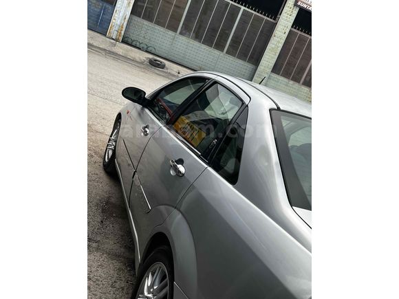 Sahibinden Ford Focus 1.6 Ghia 2000 Model 
