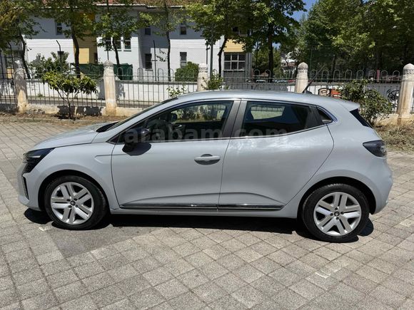 Galeriden Renault Clio 1.0 TCe Evolution 2023 Model İstanbul