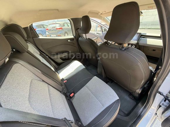 Galeriden Renault Clio 1.0 TCe Evolution 2023 Model İstanbul