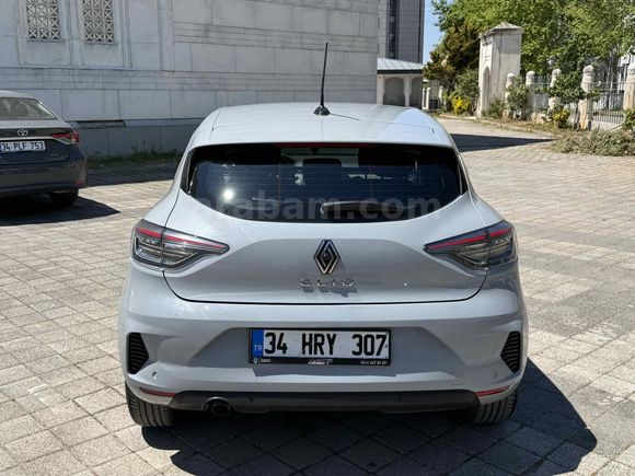 Galeriden Renault Clio 1.0 TCe Evolution 2023 Model İstanbul