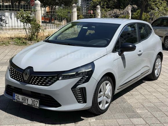 Galeriden Renault Clio 1.0 TCe Evolution 2023 Model İstanbul