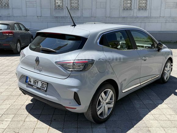 Galeriden Renault Clio 1.0 TCe Evolution 2023 Model İstanbul