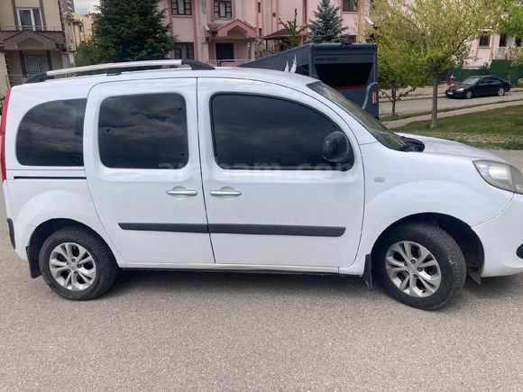 Sahibinden Renault Kangoo Multix 1.5 dCi Touch 2014 Model