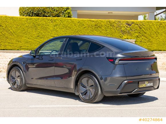 LUXE DRİVEDAN PREMİUM EAP'LI EMSALSİZ TESLA MODEL Y