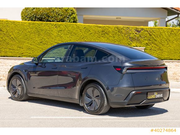 LUXE DRİVEDAN PREMİUM EAP'LI EMSALSİZ TESLA MODEL Y