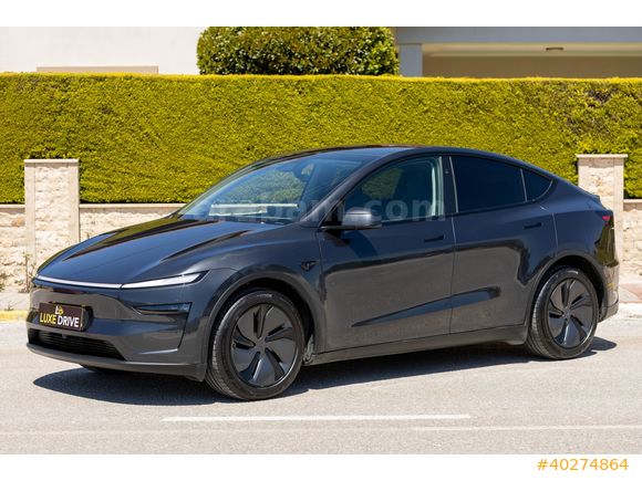 LUXE DRİVEDAN PREMİUM EAP'LI EMSALSİZ TESLA MODEL Y