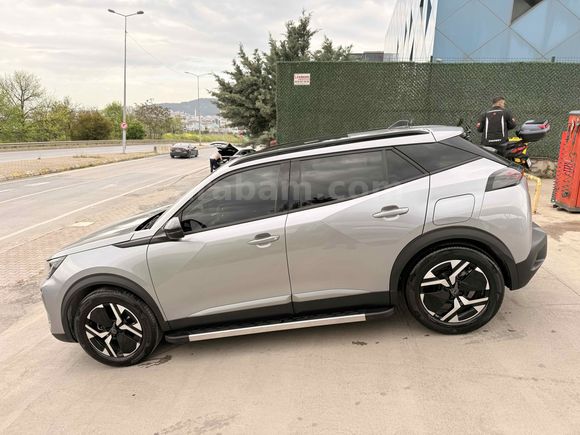 TEK FİYAT !! 1.2 Hybrid Allure 2026  En Düşük KM! 