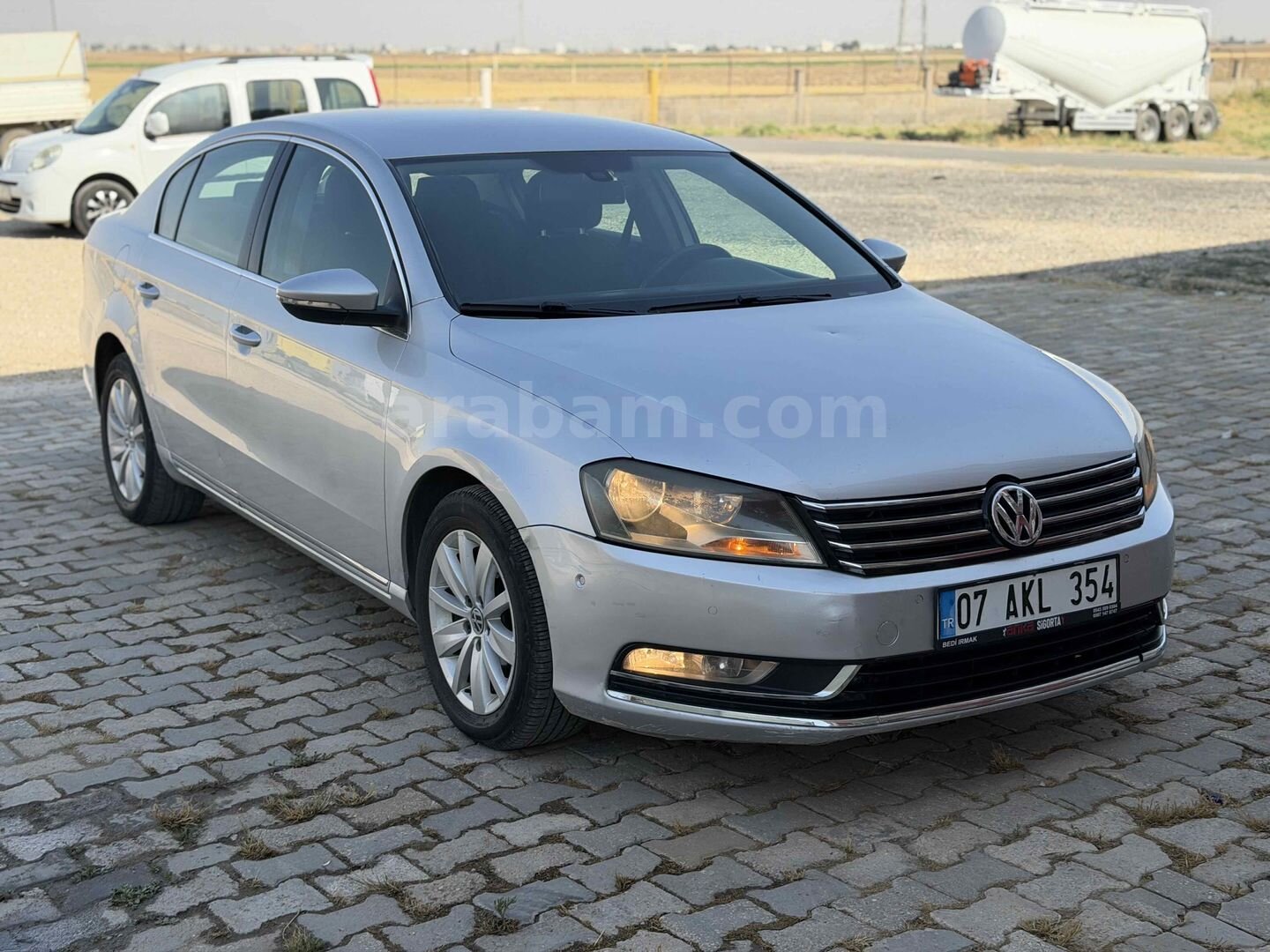 Galeriden Volkswagen Passat 1.6 TDi BlueMotion Comfortline 2011 Model Mardin 385.000 km Gri (Gümüş) 3