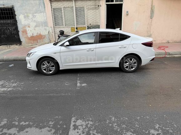 Sahibinden Hyundai Elantra 1.6 MPI Style Plus 2019 Model 