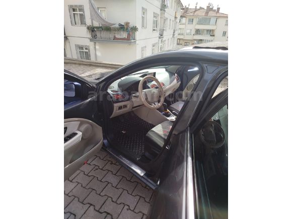Sahibinden Renault Fluence 1.6 Extreme 2011 Model