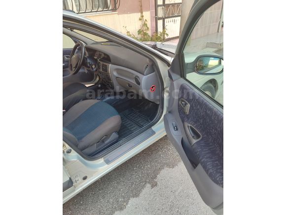 Sahibinden Renault Megane 1.6 RXi 2002 Model