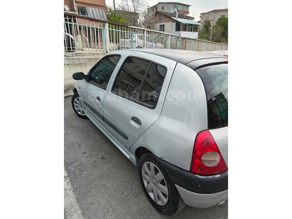 SAHİBİNDEN TEMİZ MASRAFSIZ CLİO 2