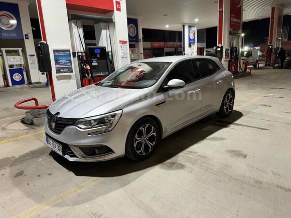 Sahibinden Renault Megane 1.6 Joy 2018 Model 