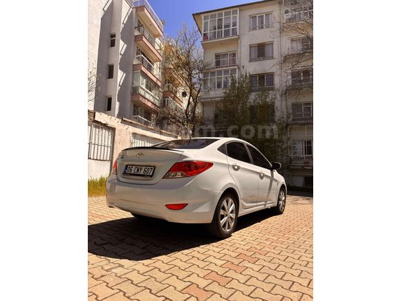Sahibinden Hyundai Accent Blue 1.4 D-CVVT Mode Plus 2017 Model 