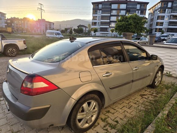 ACİLL CUMARTESİYE KADAR ŞANZIMAN YAPILI MEGANE 2 SANRUFF OTOMATİK