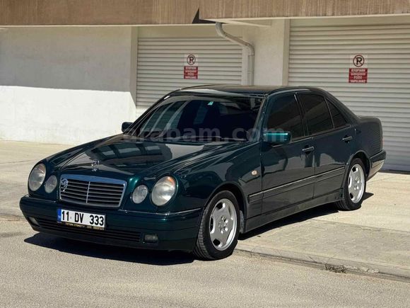ÖZEL PLAKA - Benz E 300 TD Elegance 
