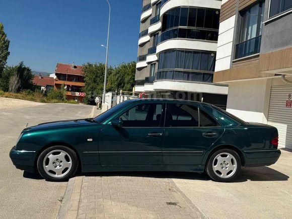 ÖZEL PLAKA - Benz E 300 TD Elegance 
