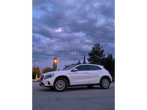 2017 MAKYAJLI GLA DİZEL OTOMATİK BOYASIZ DEĞİŞENSİZ CAMTAVAN RECARO MOTOR YENİ -SAHİBİNDEN