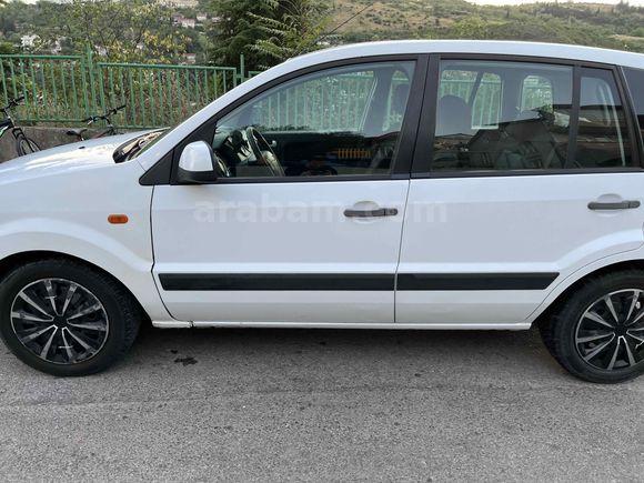 2011 Model Ford Fusion 1.4 TDCi Full Bakımlı Comfort Memur Jipi Beyaz