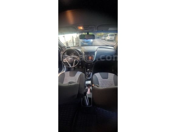 Sahibinden Hyundai Accent Blue 1.6 CRDI Mode Plus 2013 Model