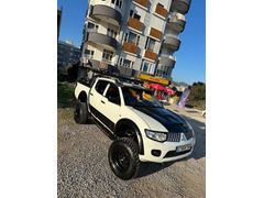 Donanımlı Mitsubishi L 200 4x4 Invite 2011 