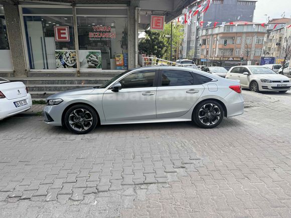 Sahibinden Honda Civic 1.5 i-VTEC Executive Plus 2023 Model 