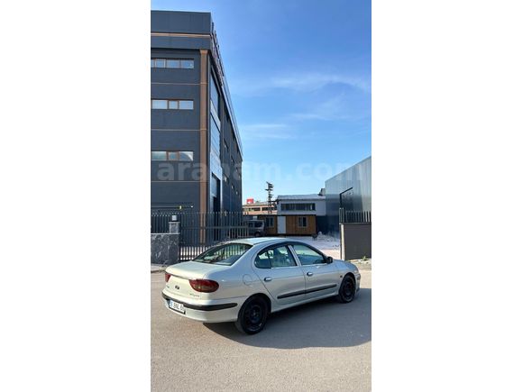 Sahibinden Renault Megane 1.6 RTE 2001 Model  251.000 km Gri (metalik)
