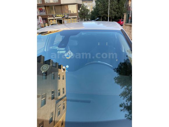 Sahibinden Citroen C4 1.6 e-HDi Confort Plus 2013 Model  167500 km Beyaz