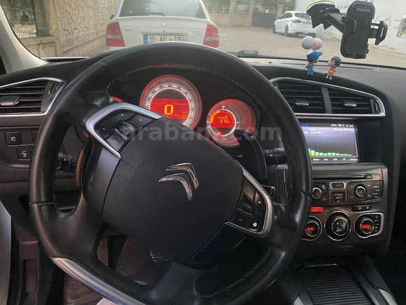 Sahibinden Citroen C4 1.6 e-HDi Confort Plus 2013 Model  167500 km Beyaz
