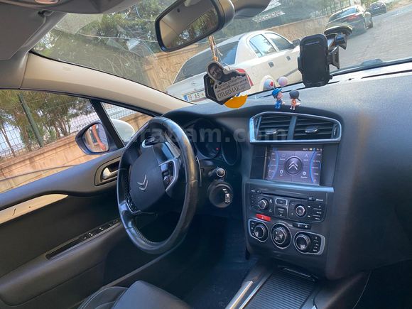 Sahibinden Citroen C4 1.6 e-HDi Confort Plus 2013 Model  167500 km Beyaz