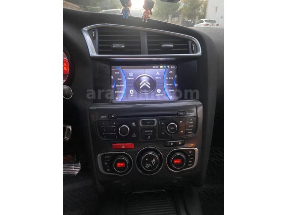 Sahibinden Citroen C4 1.6 e-HDi Confort Plus 2013 Model  167500 km Beyaz