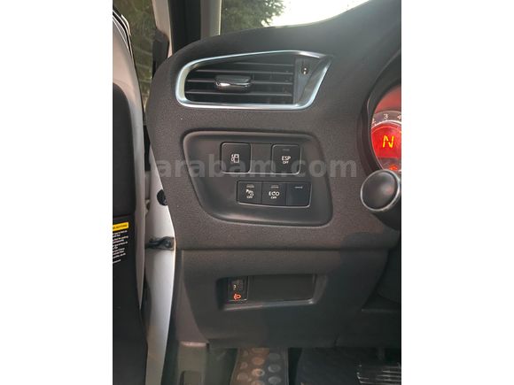 Sahibinden Citroen C4 1.6 e-HDi Confort Plus 2013 Model  167500 km Beyaz