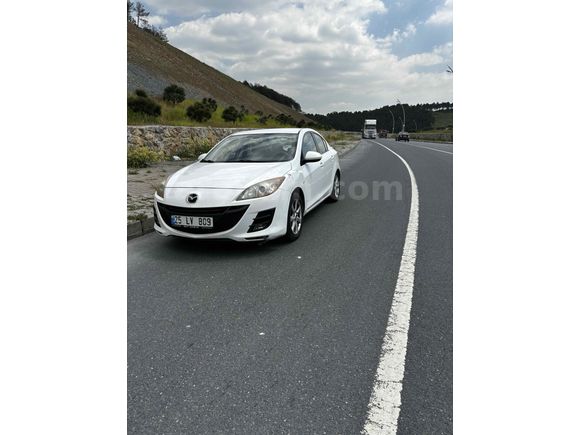 Mazda 3 1.6 Touring 2012 Model 