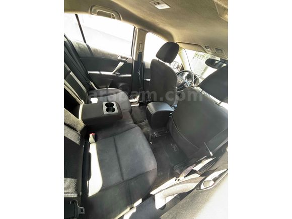 Mazda 3 1.6 Touring 2012 Model 