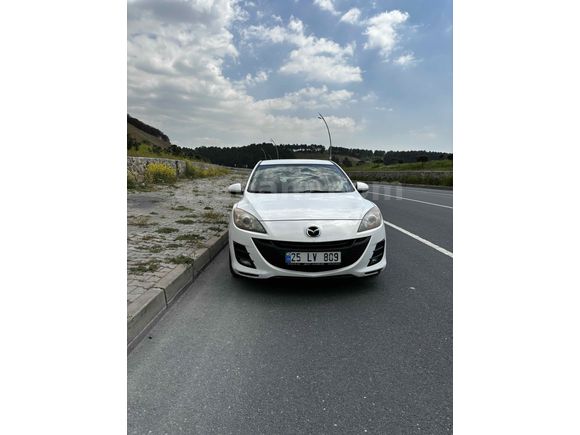 Mazda 3 1.6 Touring 2012 Model 