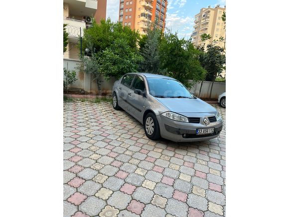 Sahibinden  Temiz Renault Megane 1.6 Authentique 2005 Model 