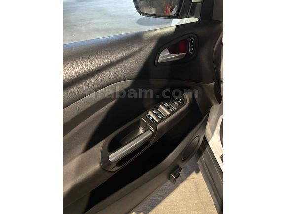 Sahibinden Ford C-Max 1.5 TDCi Titanium 2016 Model  172.200 km Beyaz