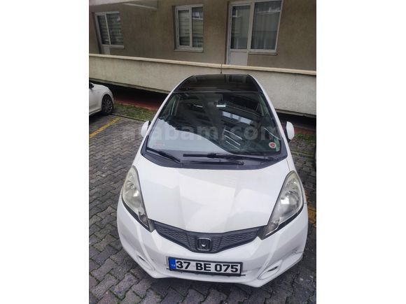 Sahibinden Honda Jazz 1.4 Fun 2012 Model  186.500 km Beyaz