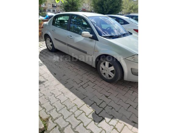 Sahibinden Renault Megane 1.6 Dynamique 2004 Model