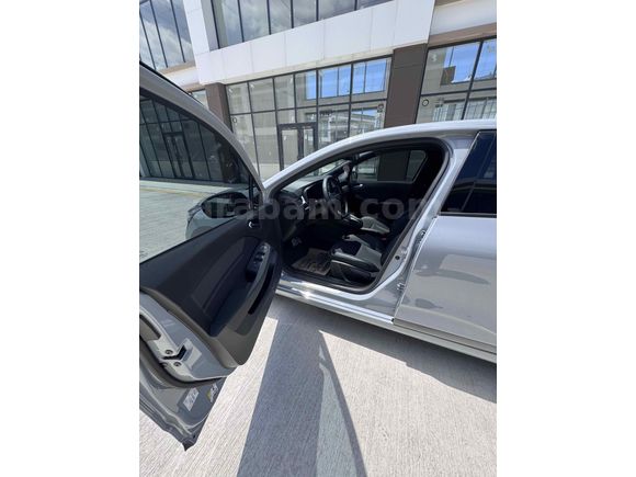 Sahibinden Renault Clio 1.0 TCe Techno Esprit Alpine 2025 Model 