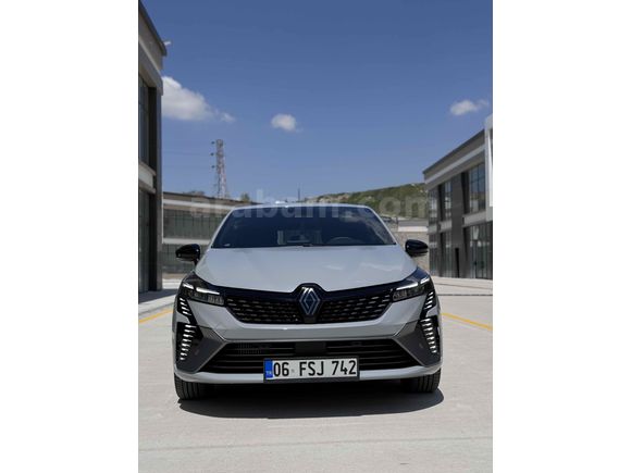 Sahibinden Renault Clio 1.0 TCe Techno Esprit Alpine 2025 Model 