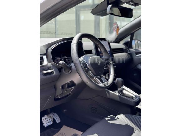Sahibinden Renault Clio 1.0 TCe Techno Esprit Alpine 2025 Model 