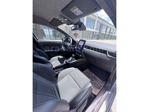 Sahibinden Renault Clio 1.0 TCe Techno Esprit Alpine 2025 Model 