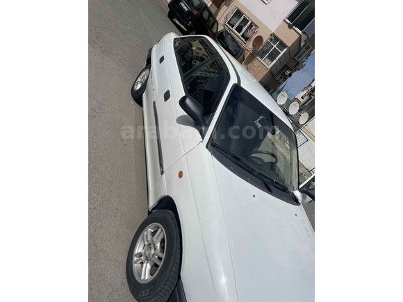 Sahibinden Opel Astra 1.4 GL 2000 Model  360.000 km Beyaz