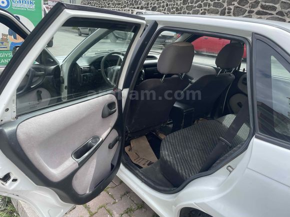 Sahibinden Opel Astra 1.4 GL 2000 Model  360.000 km Beyaz