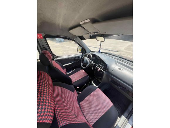 Sahibinden Peugeot Partner 1.9 D 2000 Model 