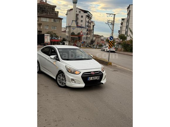 Sahibinden Hyundai Accent Blue 1.6 CRDI Mode Plus 2015 Model