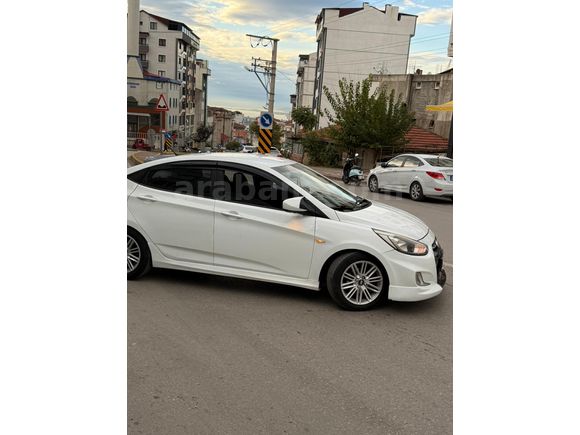 Sahibinden Hyundai Accent Blue 1.6 CRDI Mode Plus 2015 Model