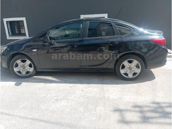 2013 çıkışlı Sahibinden Opel Astra 1.6 Edition 2012 Model
